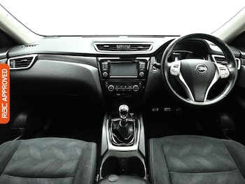 Used Nissan X-Trail 2017 for sale - 79365108: Photo