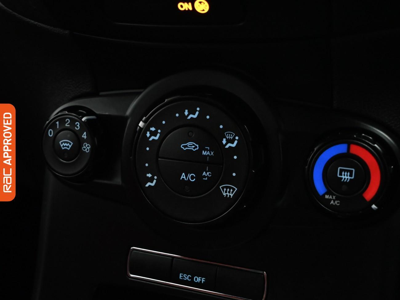 Used Ford Fiesta 2015 for sale - 77286827: Photo 21