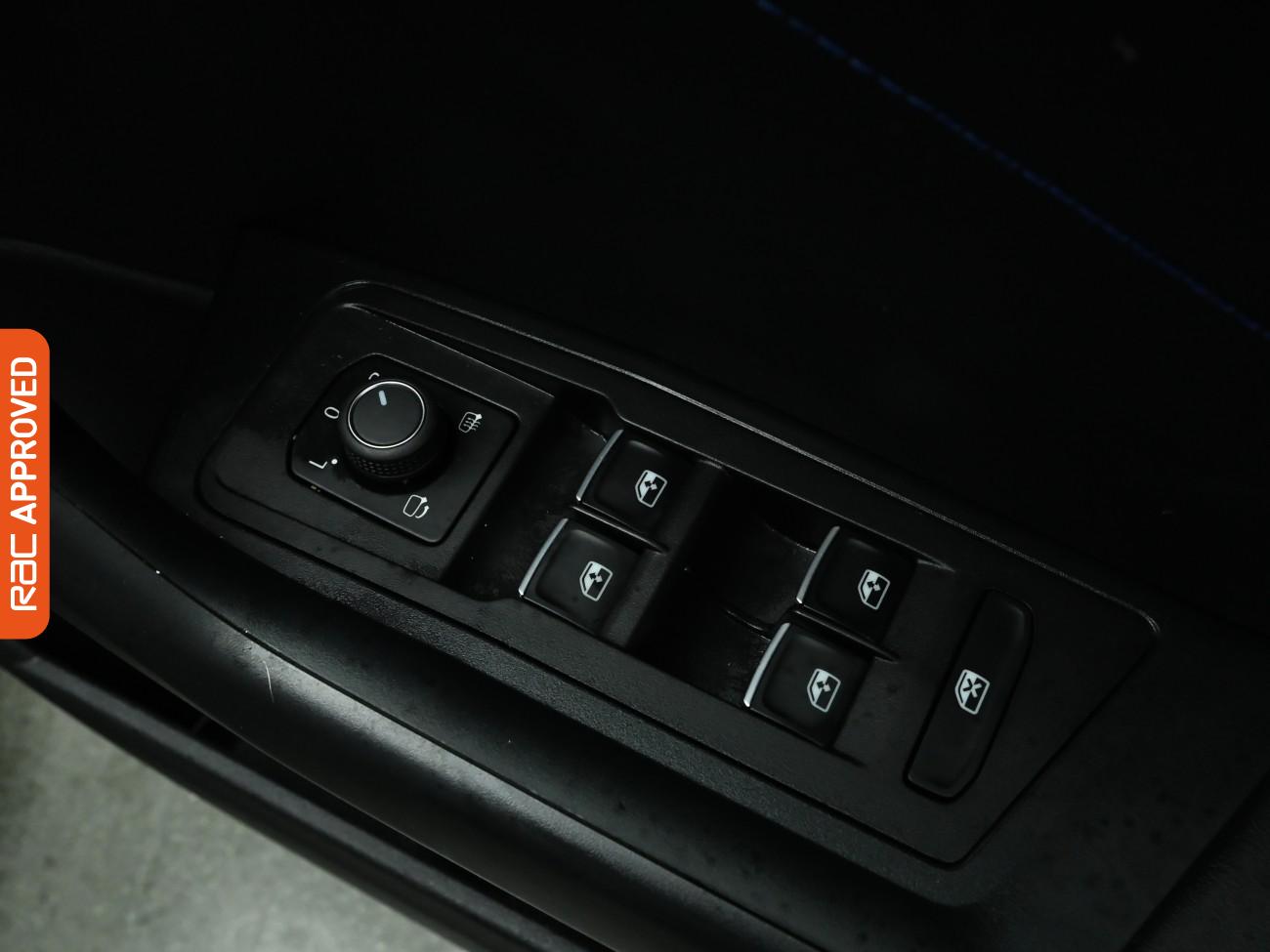 Used Volkswagen T-Roc 2023 for sale - 76509174: Photo 25