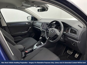 Used Volkswagen T-Roc 2021 for sale - 78445319: Photo