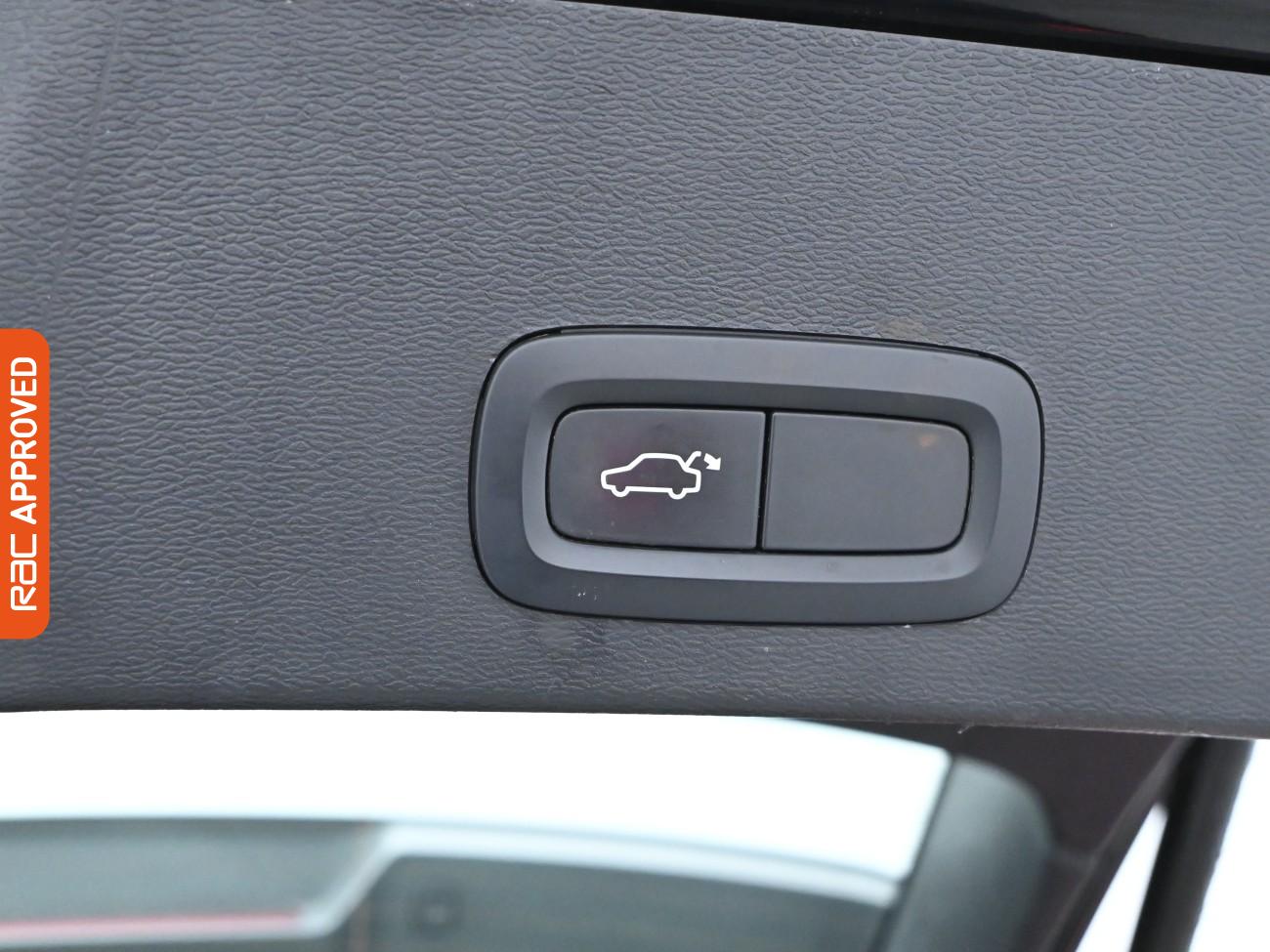 Used Volvo XC40 2020 for sale - 76481123: Photo 33