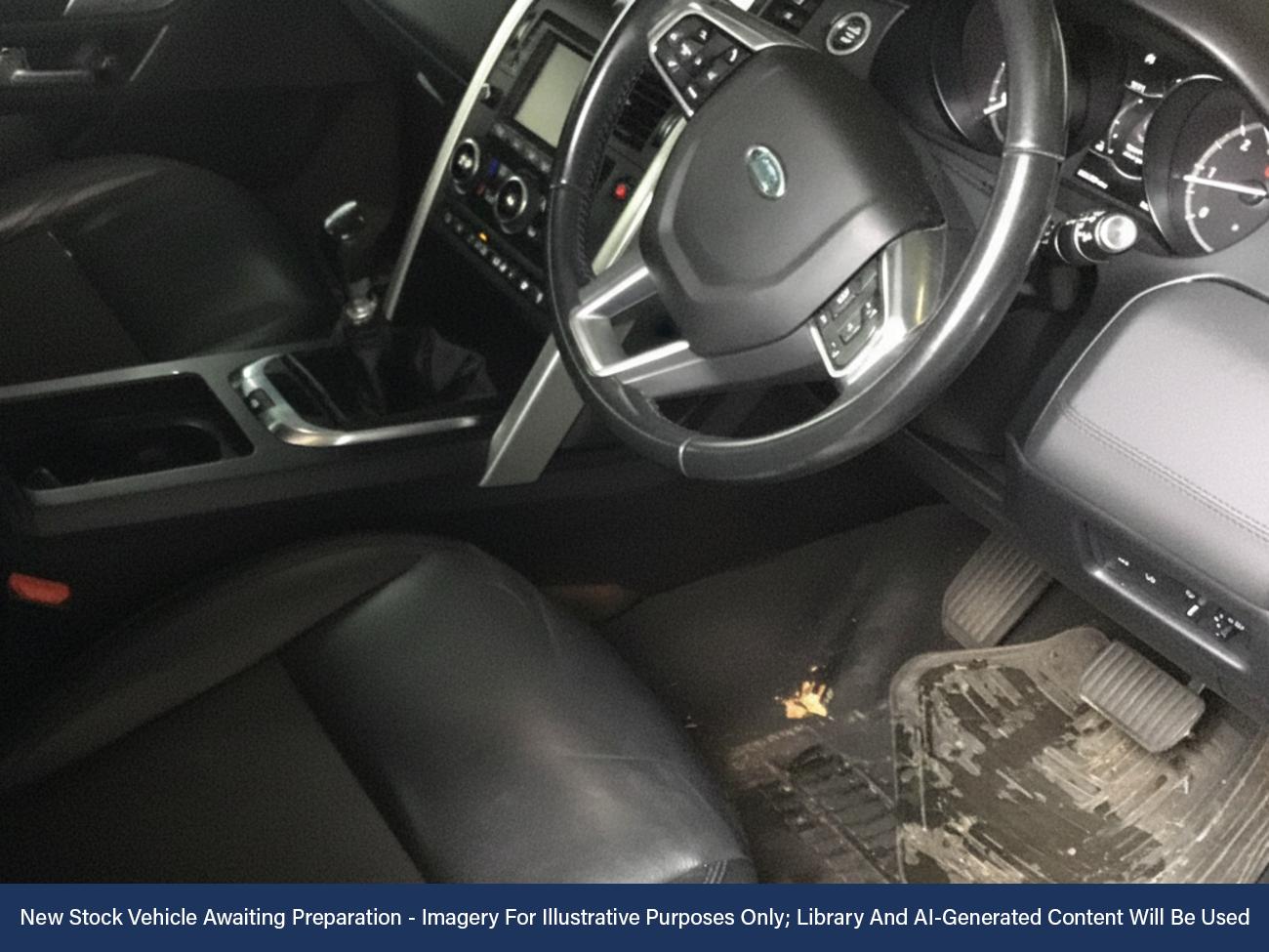 Used Land Rover Discovery Sport 2018 for sale - 76515915: Photo 3