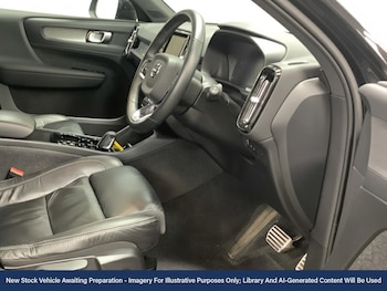 Used Volvo XC40 2021 for sale - 76520021: Photo