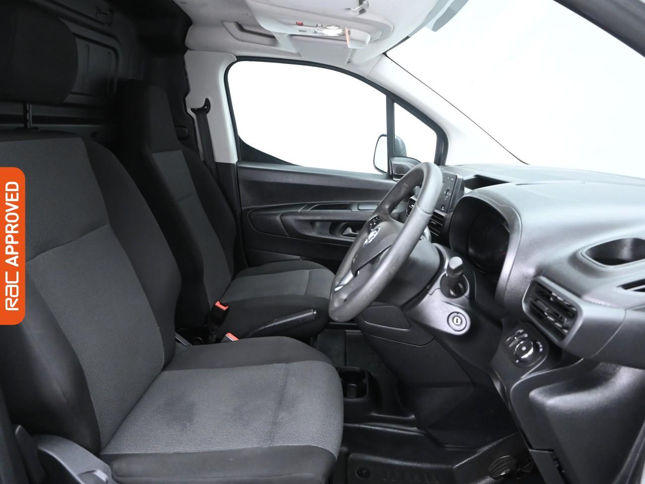 Used Vauxhall Combo 2022 for sale - 76558202: Photo 2