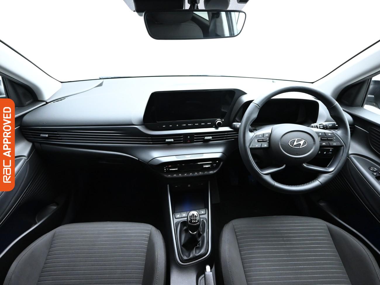 Used Hyundai i20 2021 for sale - 76300310: Photo 2