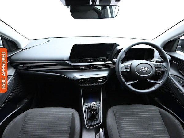 Used Hyundai i20 2021 for sale - 76300310: Photo 2