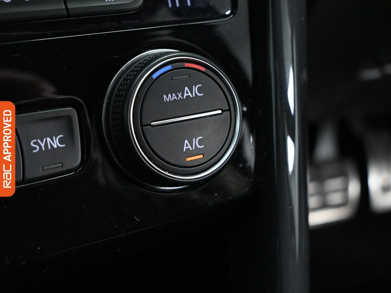 Used Volkswagen T-Roc 2019 for sale - 77764514: Photo 18