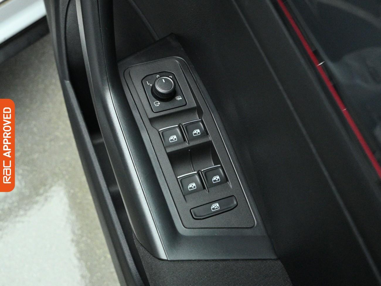 Used Volkswagen T-Roc 2019 for sale - 77764514: Photo 24