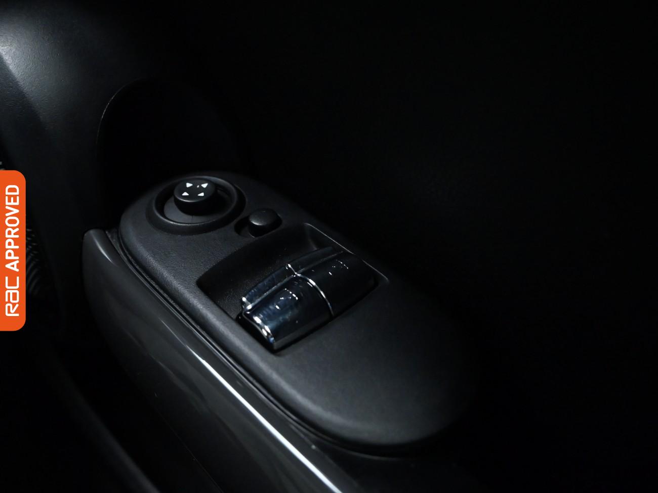 Used MINI Hatch 2020 for sale - 76429165: Photo 24