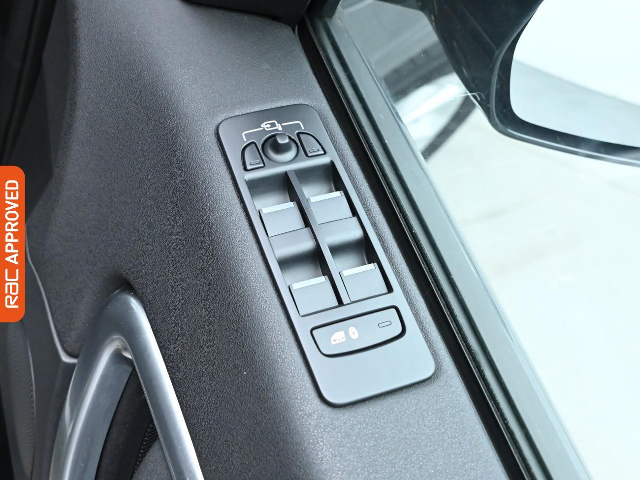 Used Land Rover Discovery Sport 2016 for sale - 76509118: Photo 27