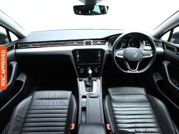 Used Volkswagen Passat 2022 for sale - 77020281: Photo