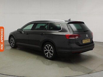 Used Volkswagen Passat 2022 for sale - 77020281: Photo