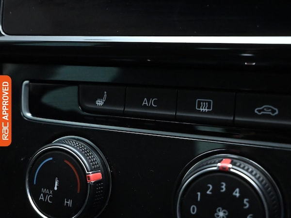 Used Volkswagen Golf 2019 for sale - 76274789: Photo 17
