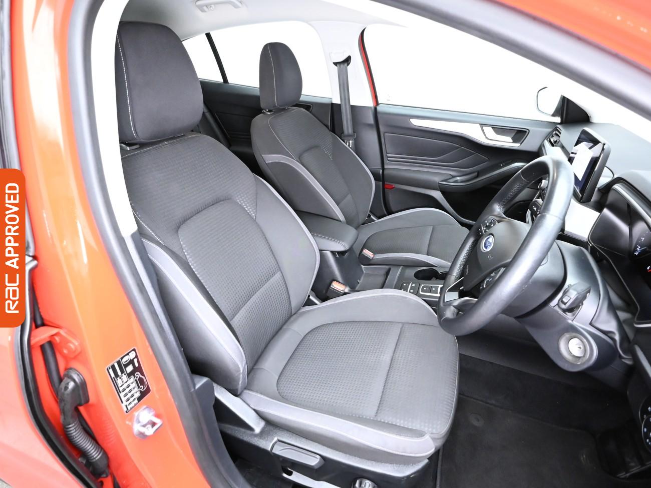 Used Ford Focus 2020 for sale - 76143807: Photo 12