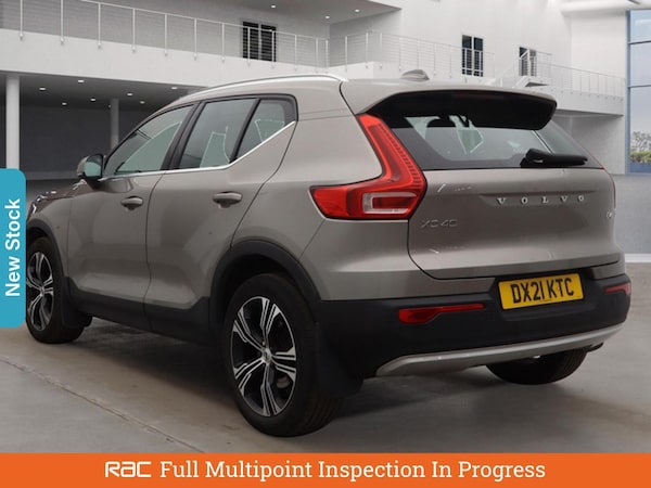 Used Volvo XC40 2021 for sale - 76264051: Photo 2
