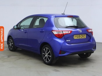 Used Toyota Yaris 2019 for sale - 79217538: Photo