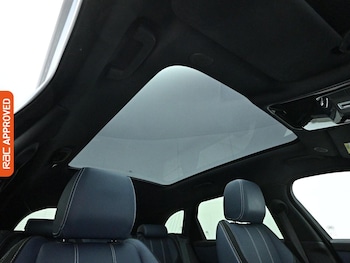 Used Land Rover Range Rover Velar 2023 for sale - 78495376: Photo