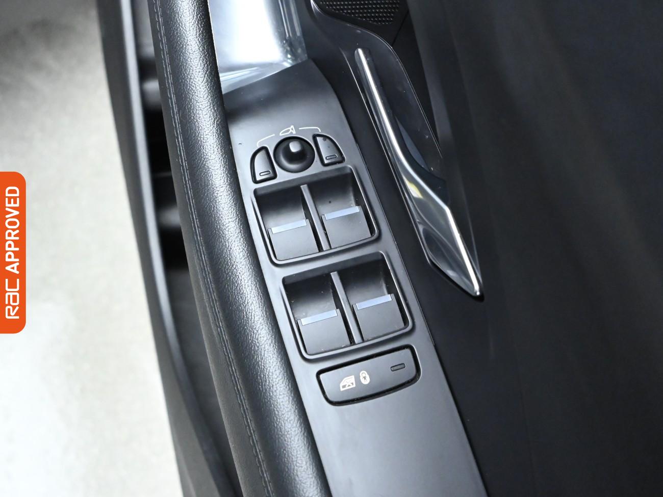 Used Jaguar E-Pace 2019 for sale - 76133674: Photo 24