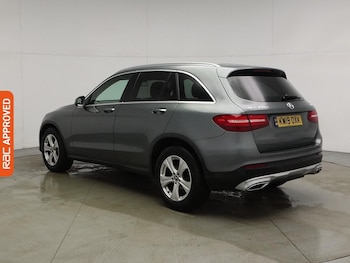 Used Mercedes-Benz GLC 2019 for sale - 76115197: Photo