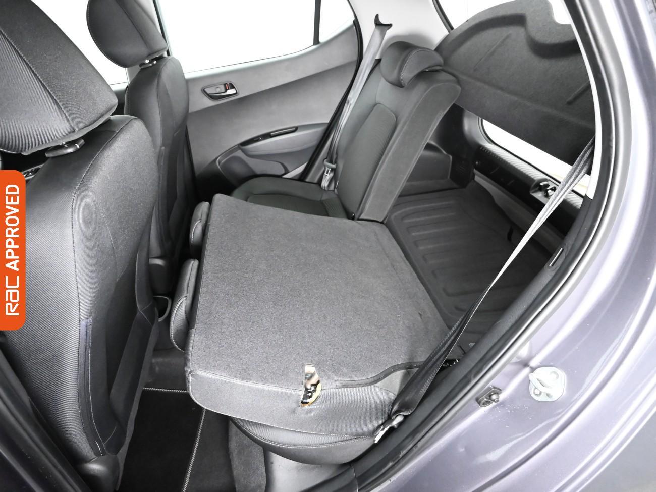 Used Hyundai i10 2018 for sale - 77059361: Photo 23