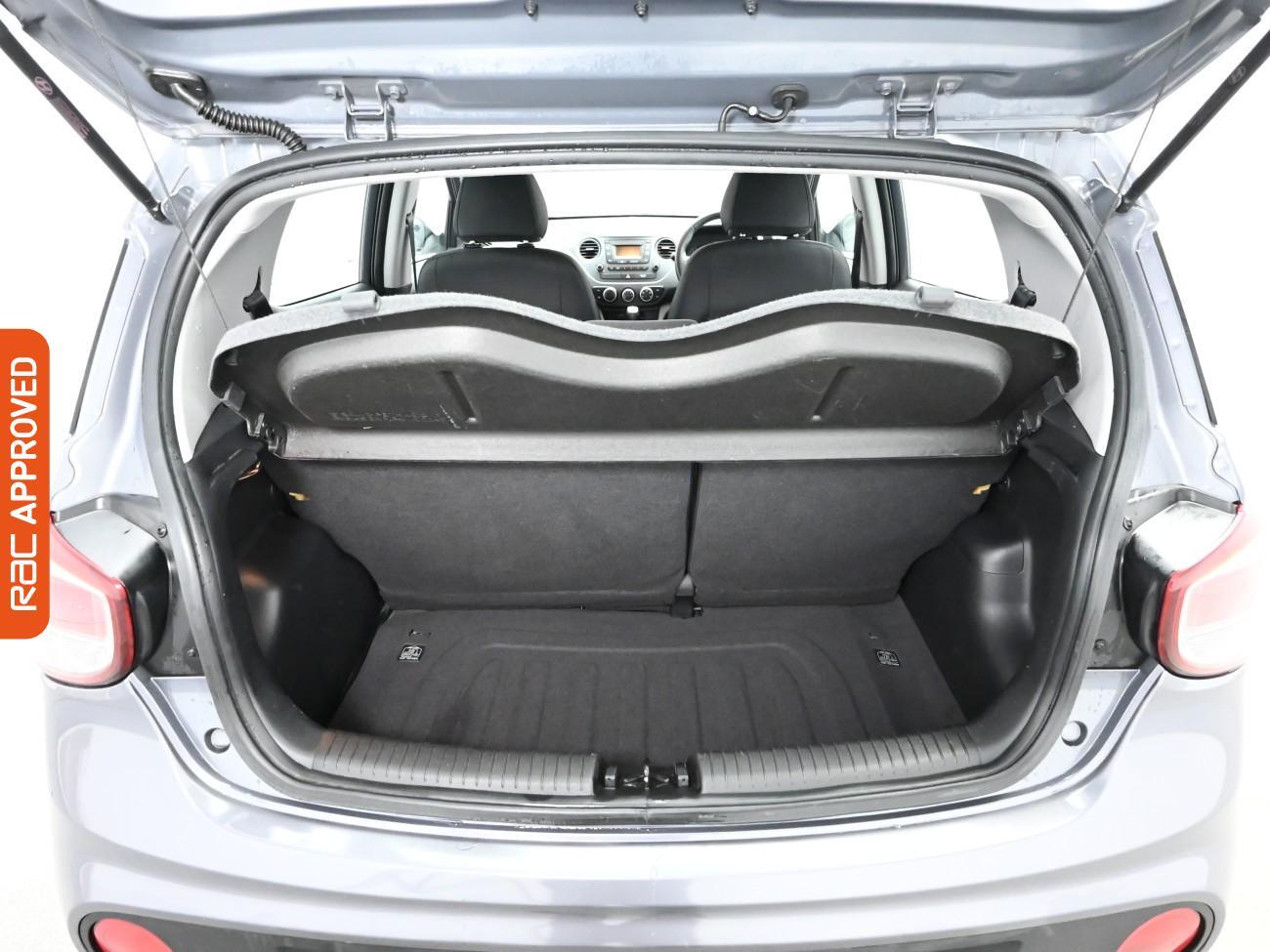 Used Hyundai i10 2018 for sale - 77059361: Photo 24