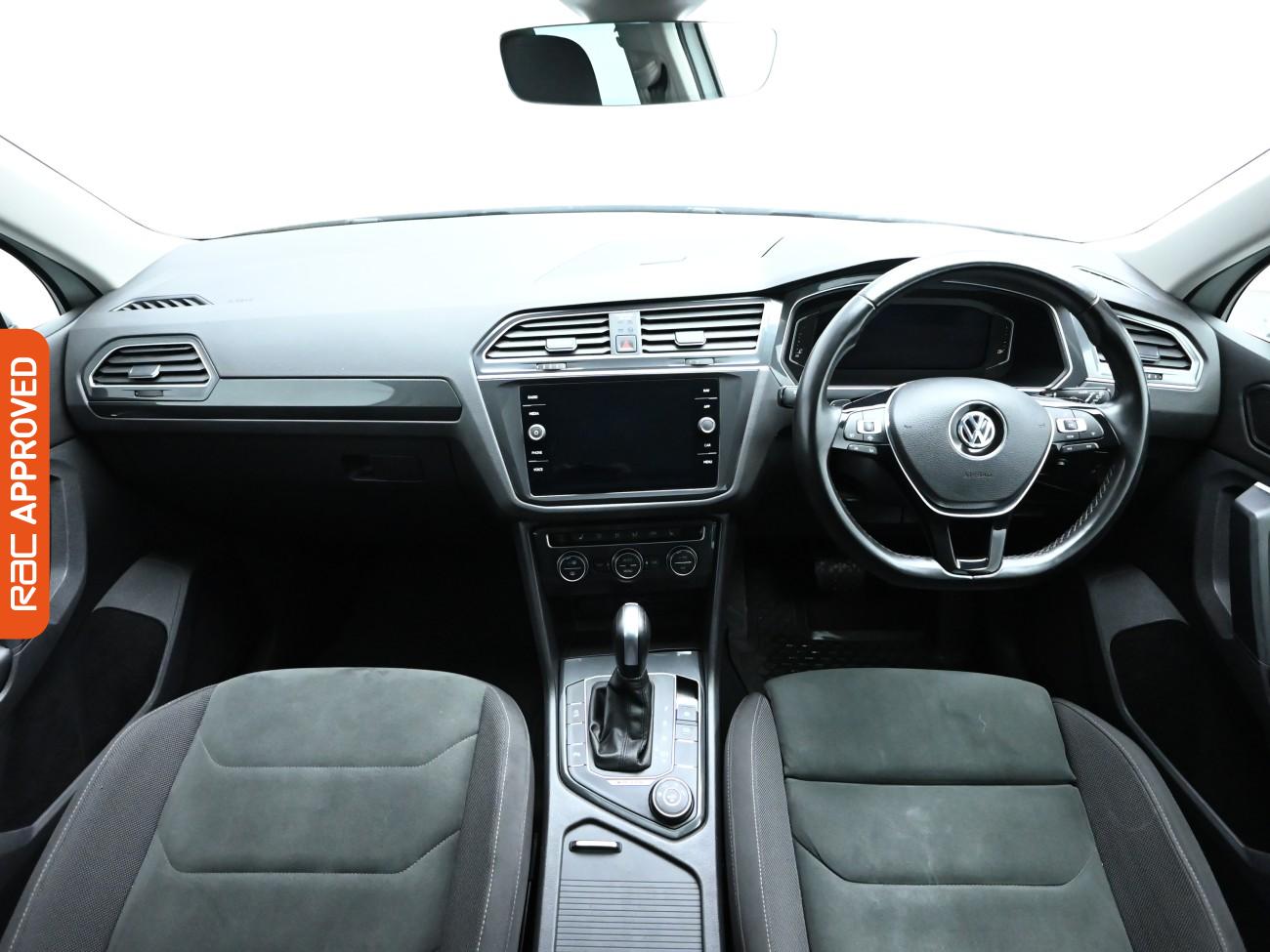 Used Volkswagen Tiguan 2020 for sale - 76323928: Photo 2