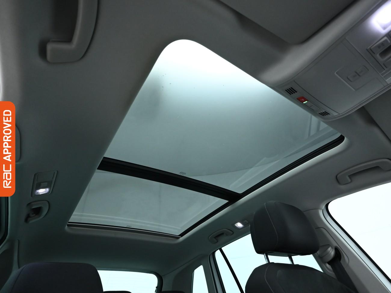Used Volkswagen Tiguan 2020 for sale - 76323928: Photo 3