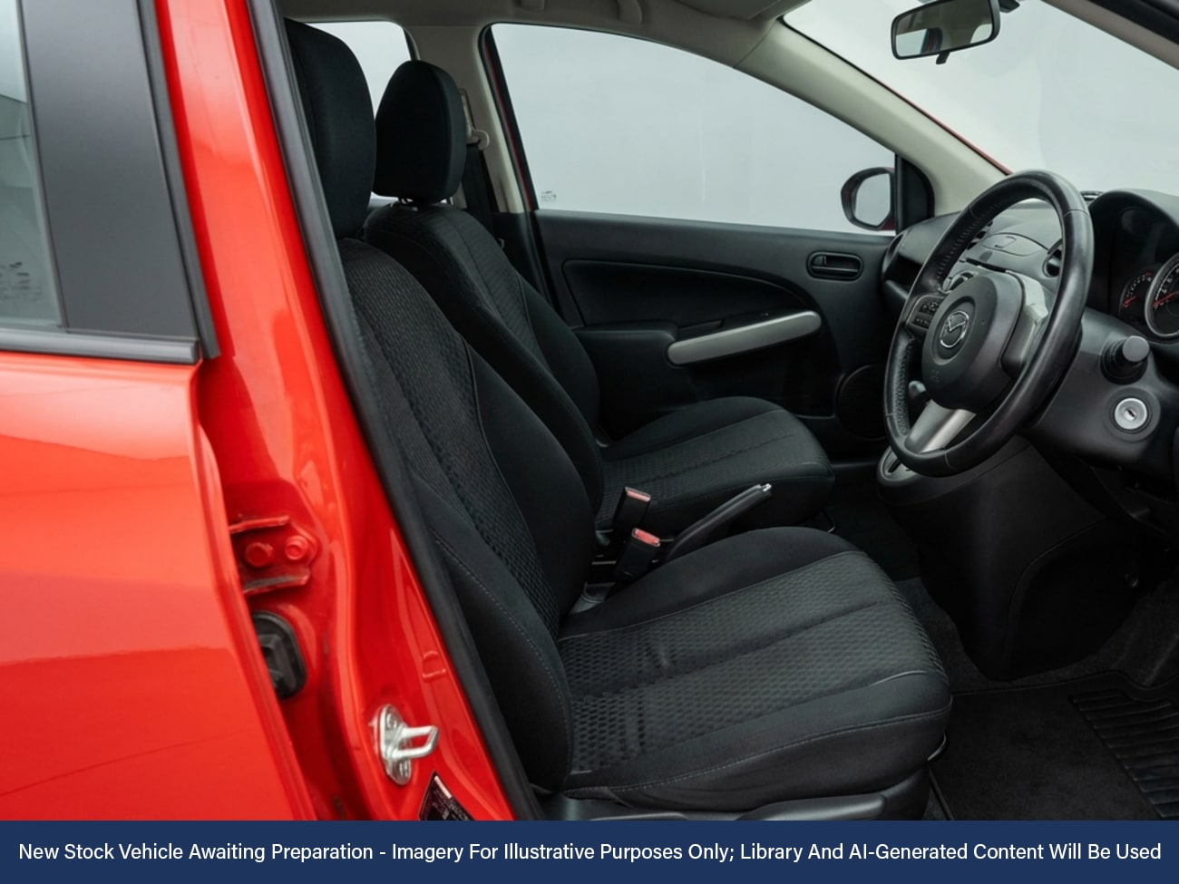 Used Mazda Mazda2 2014 for sale - 77649297: Photo 3