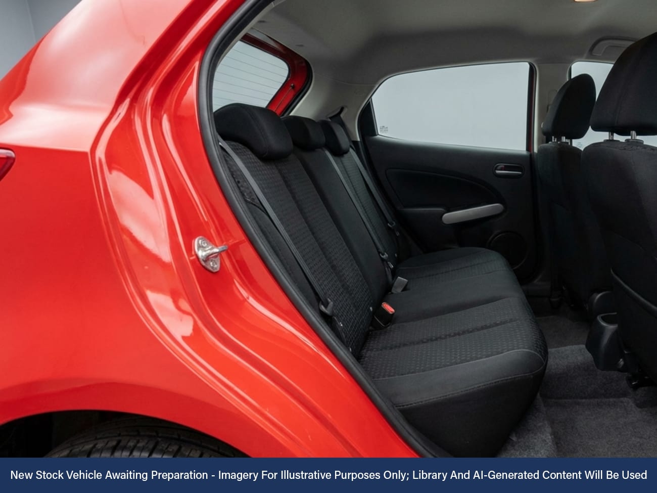 Used Mazda Mazda2 2014 for sale - 77649297: Photo 4