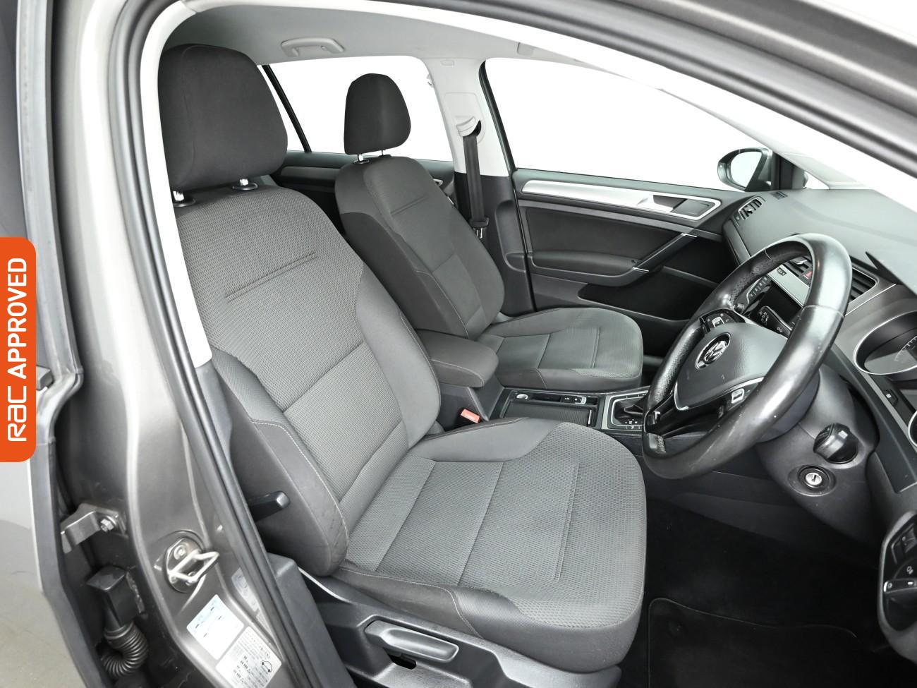 Used Volkswagen Golf 2014 for sale - 77895856: Photo 11