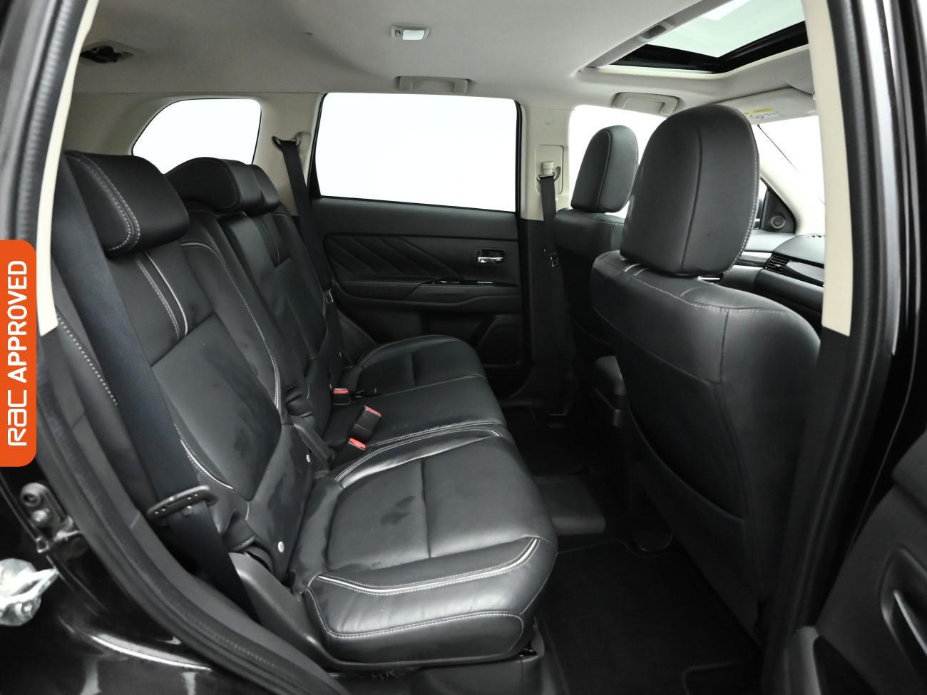 Used Mitsubishi Outlander 2016 for sale - 77719350: Photo 13