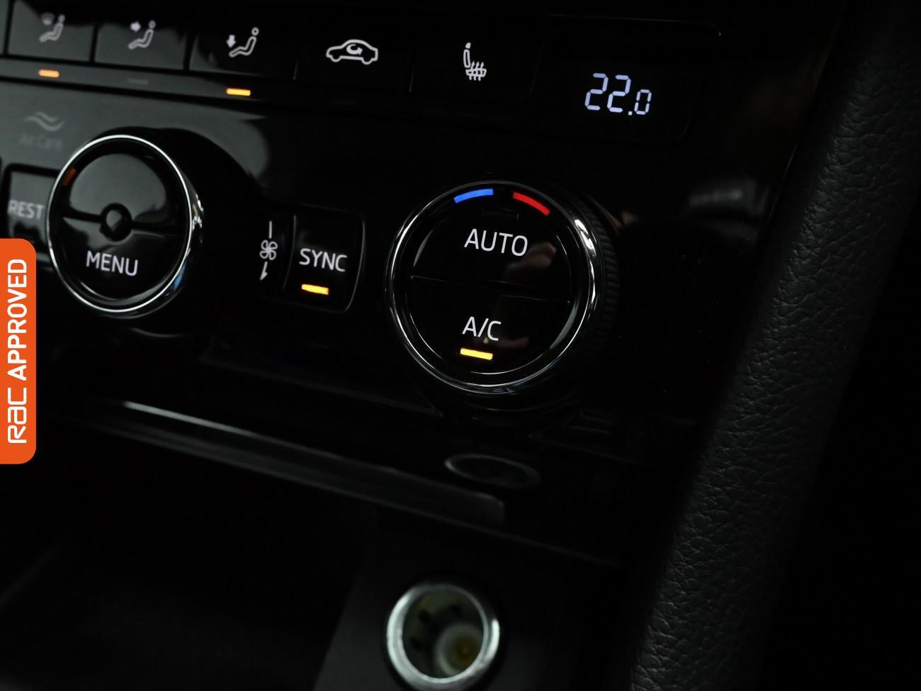 Used Skoda Superb 2020 for sale - 76782934: Photo 17