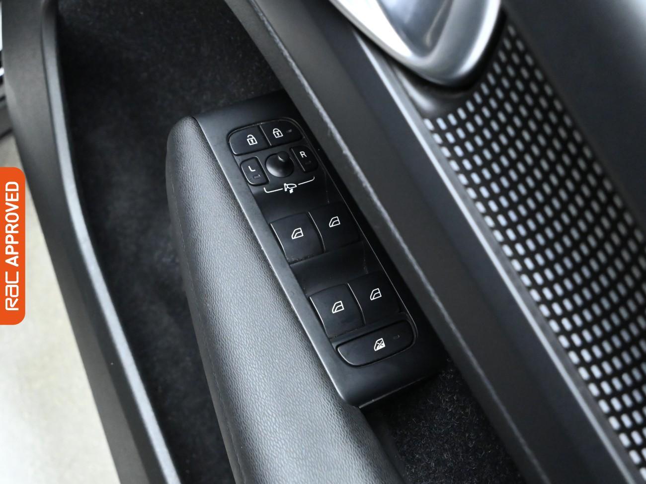 Used Volvo XC40 2020 for sale - 76017539: Photo 25