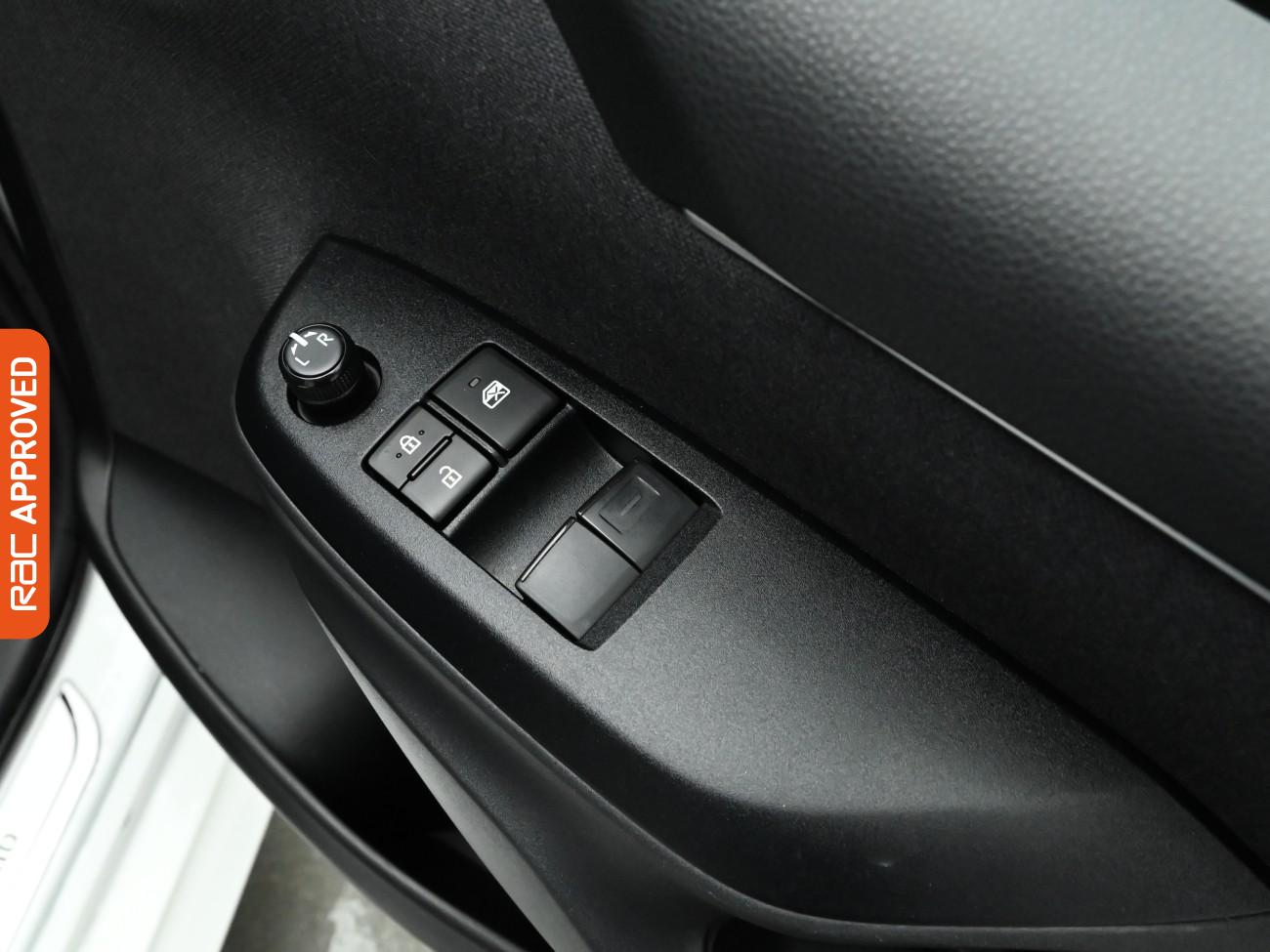 Used Toyota Yaris 2023 for sale - 77593449: Photo 24