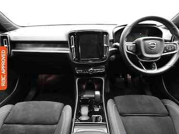 Used Volvo XC40 2023 for sale - 79535981: Photo