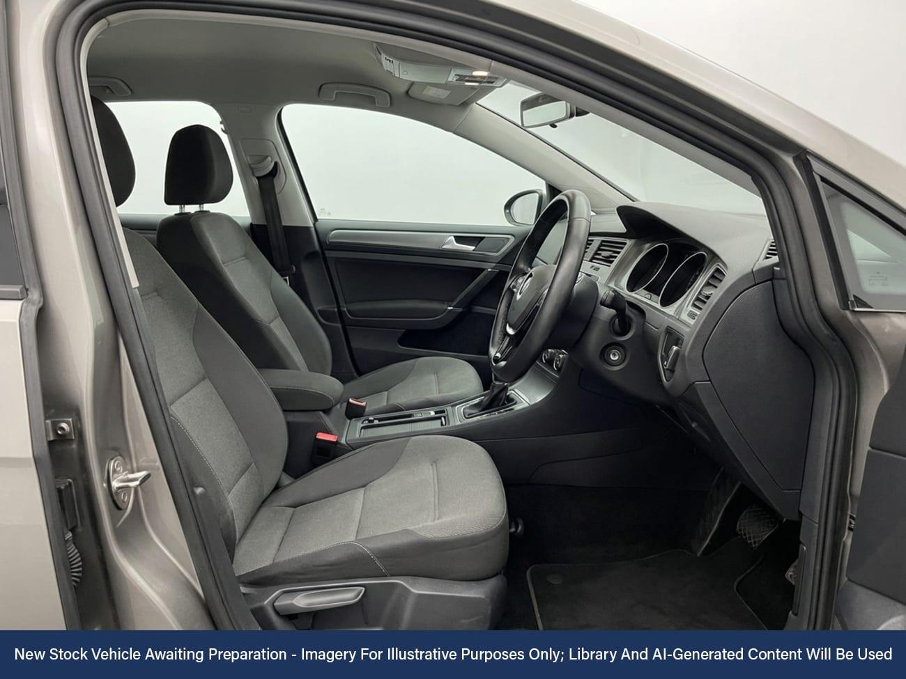 Used Volkswagen Golf 2014 for sale - 77340799: Photo 3