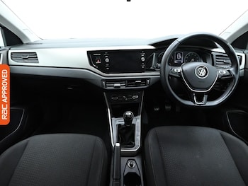 Used Volkswagen Polo 2020 for sale - 76232483: Photo 2
