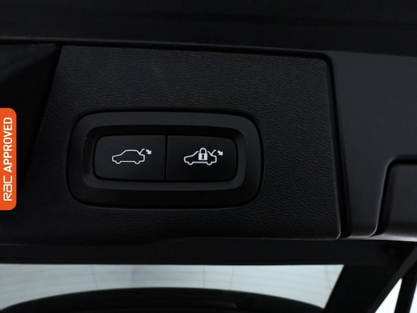 Used Volvo XC60 2018 for sale - 76128509: Photo 28