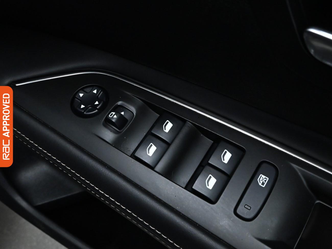 Used Peugeot 3008 2018 for sale - 76142235: Photo 23