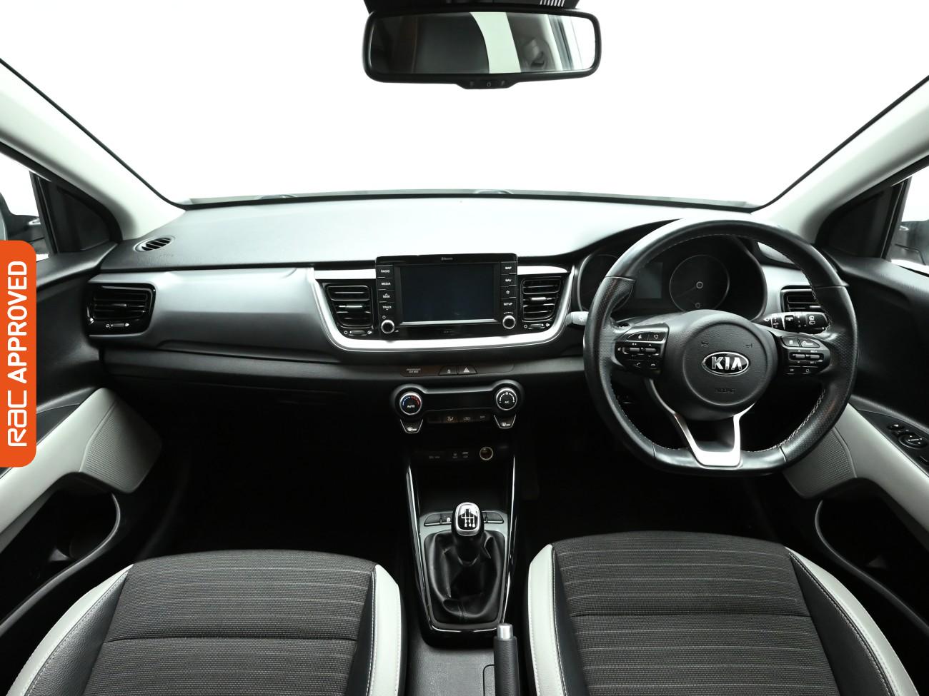 Used Kia Stonic 2020 for sale - 77421429: Photo 2