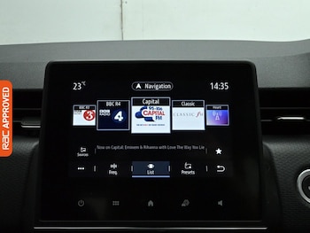 Used Renault Clio 2023 for sale - 79593392: Photo