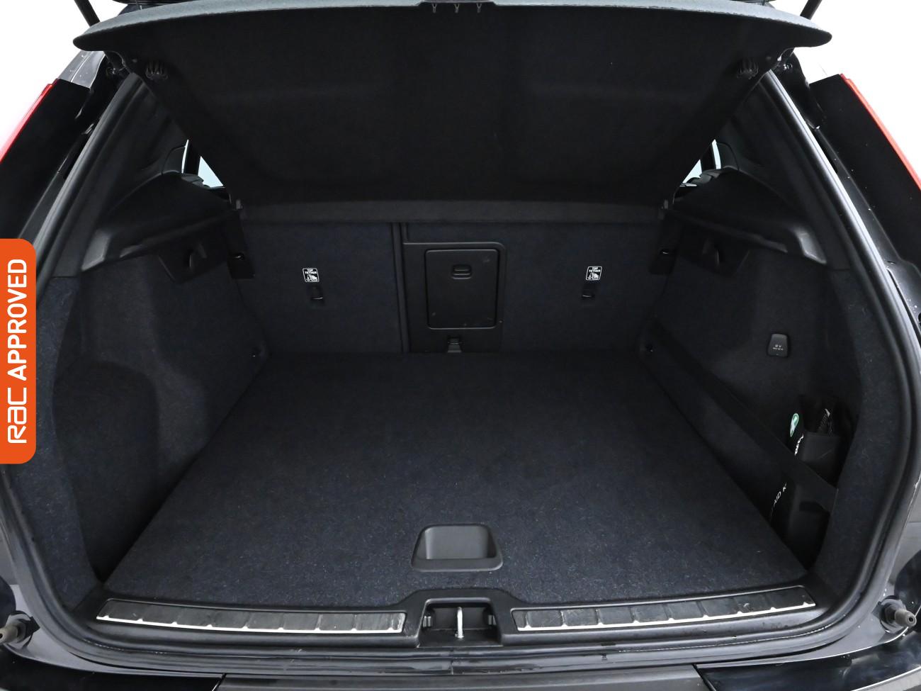 Used Volvo XC40 2020 for sale - 76088359: Photo 25