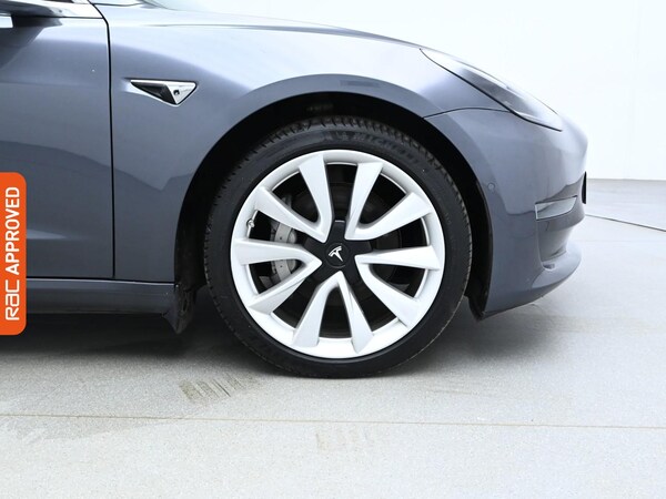 Used Tesla Model 3 2020 for sale - 76206898: Photo 32