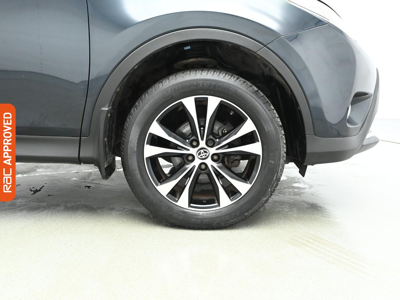 Used Toyota RAV4 2015 for sale - 76663261: Photo 26