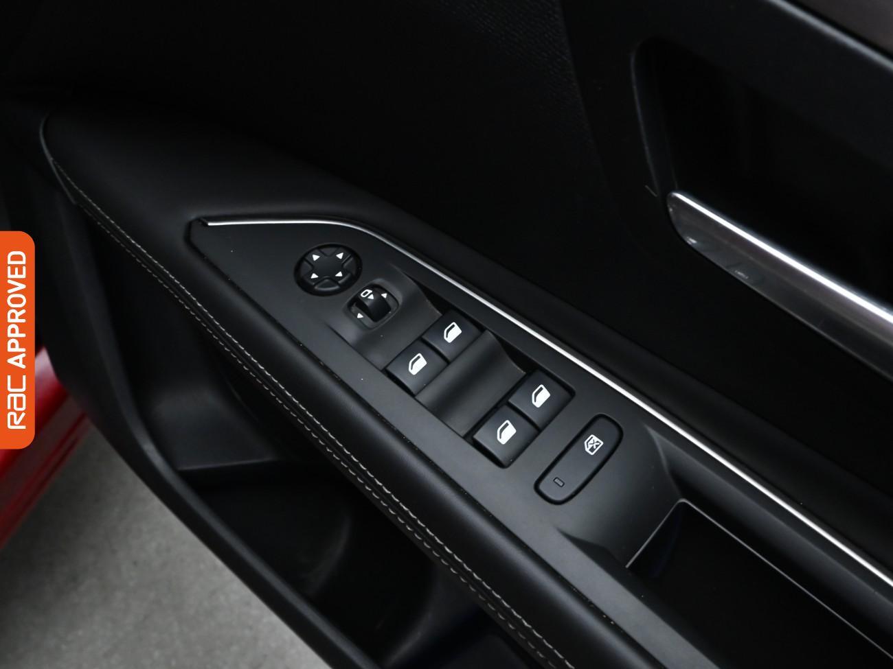 Used Peugeot 3008 2018 for sale - 76495459: Photo 29