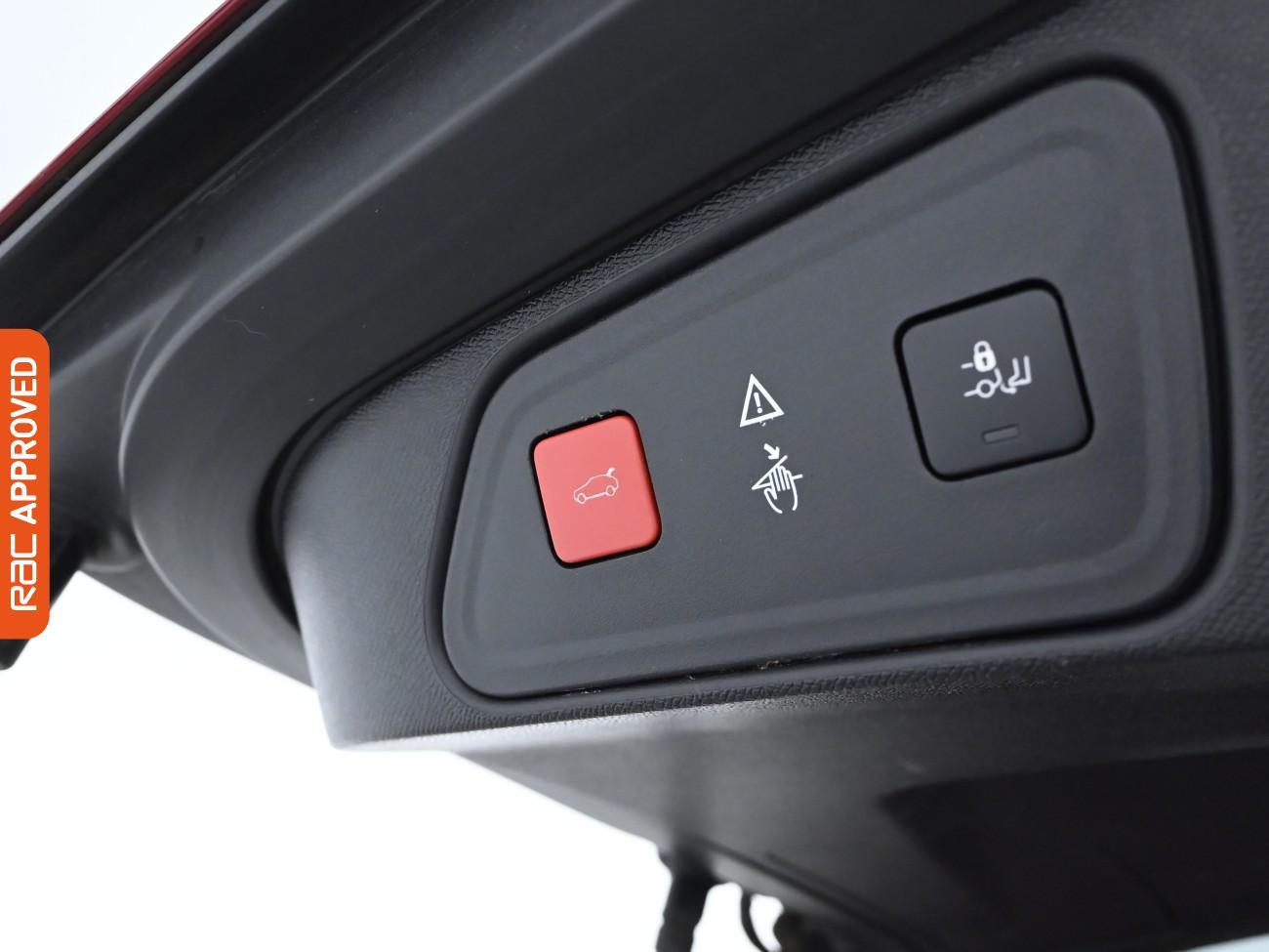 Used Peugeot 3008 2018 for sale - 76495459: Photo 31