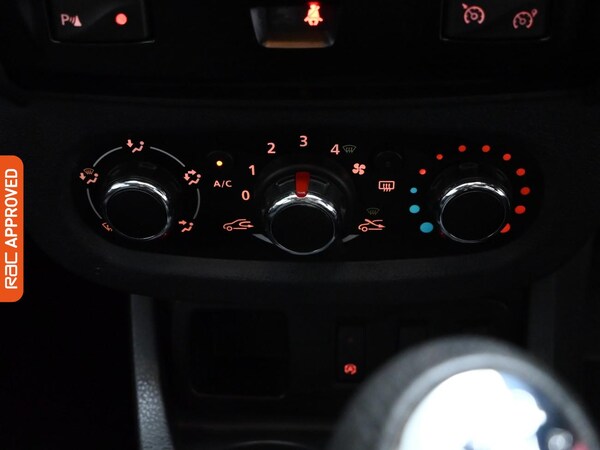 Used Dacia Duster 2016 for sale - 76142185: Photo 17