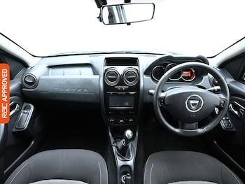 Used Dacia Duster 2016 for sale - 76142185: Photo 2