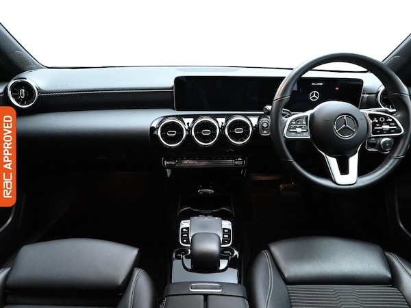Used Mercedes-Benz A-Class 2018 for sale - 76156477: Photo 2