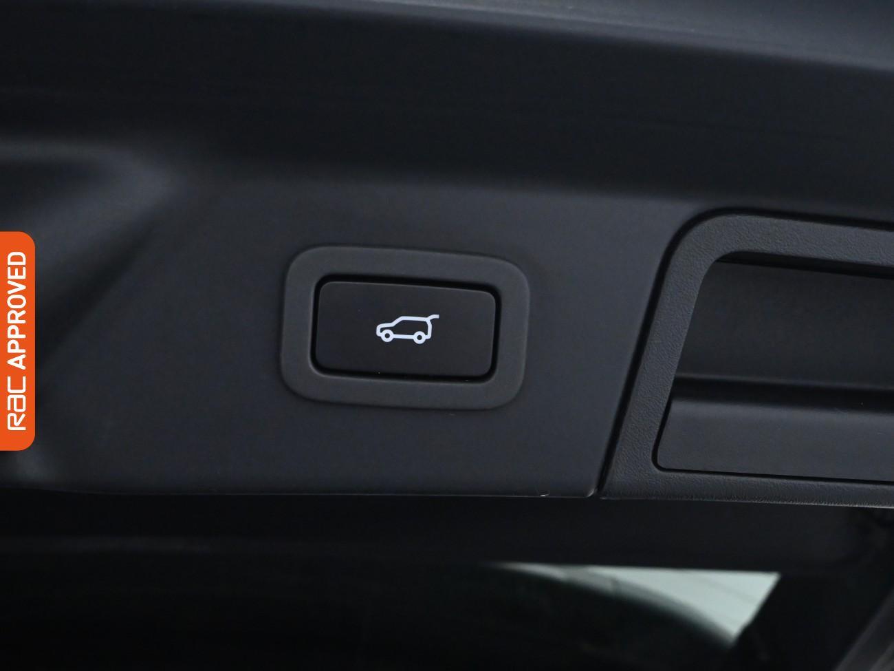 Used Land Rover Range Rover Velar 2019 for sale - 76836303: Photo 13